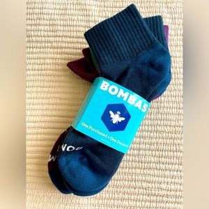 Brand New Men Bombas Quarter 4pack socks Large